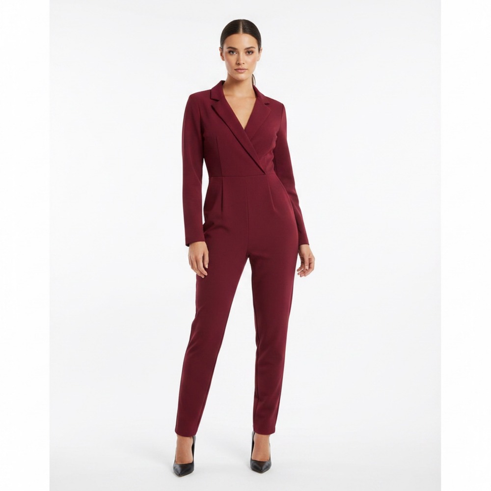 Express Burgundy Long Sleeve Notched Lapel Tapered Leg Jumpsuit Size 4 Classic